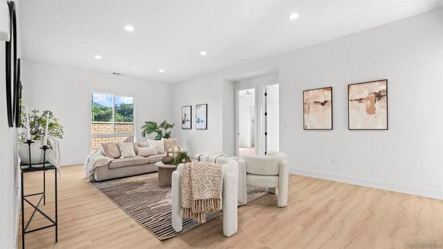 16925 Old Coach Rd, Poway, CA 92064