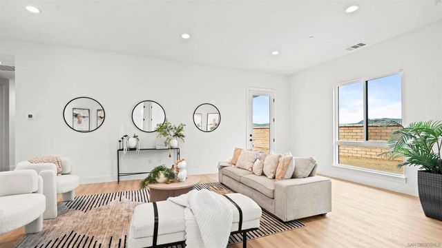 16925 Old Coach Rd, Poway, CA 92064