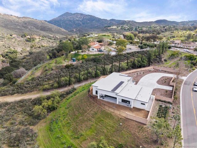 16925 Old Coach Rd, Poway, CA 92064