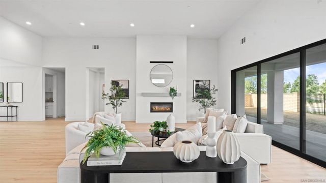 16925 Old Coach Rd, Poway, CA 92064