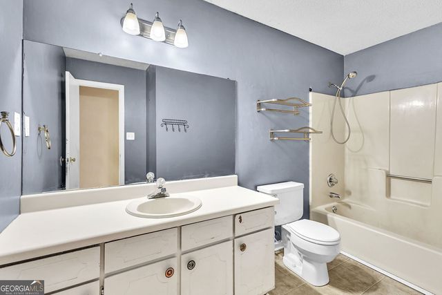 565 Lacebark Drive, Macon, GA 31220