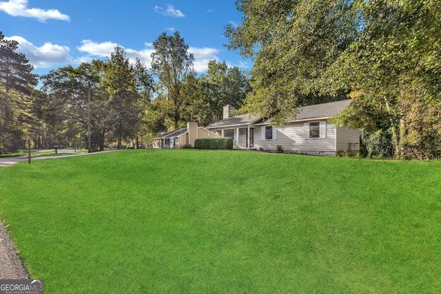 565 Lacebark Drive, Macon, GA 31220