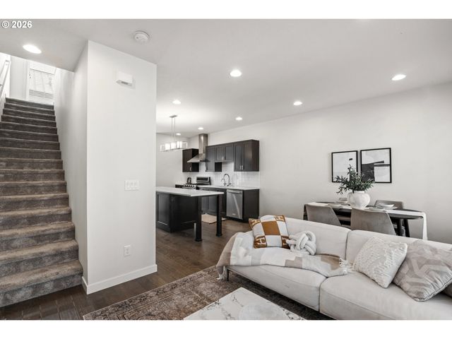 6642 Se 16TH Ave, Portland, OR 97202