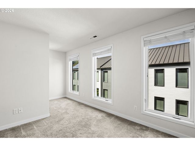 6642 Se 16TH Ave, Portland, OR 97202