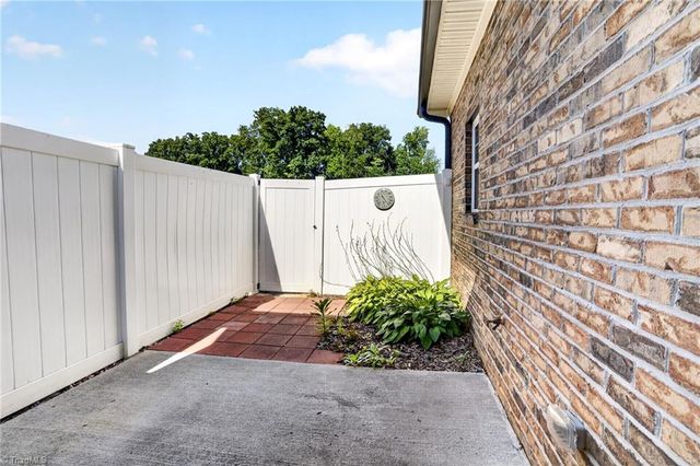 143 Windmill Trail, High Point, NC 27265