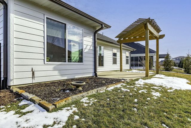 601 TOMAHAWK DR, Columbia, MO 65203