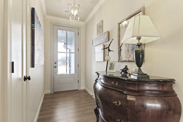 601 TOMAHAWK DR, Columbia, MO 65203