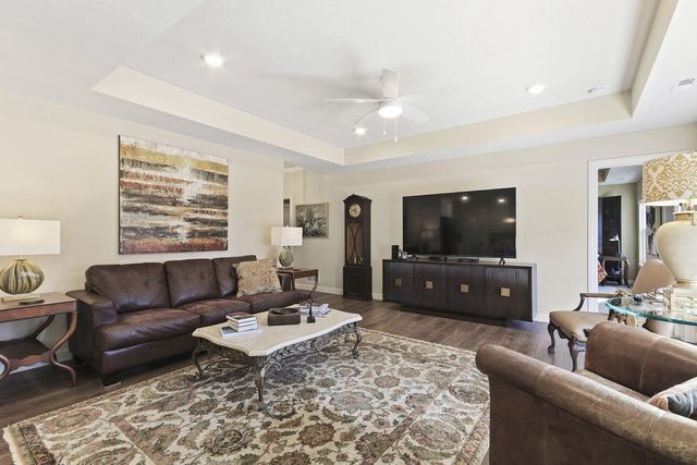 601 TOMAHAWK DR, Columbia, MO 65203