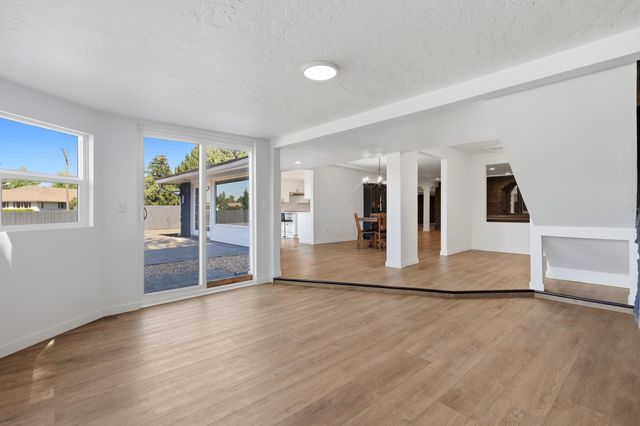 1627 W Courtland Ave, Spokane, WA 99205