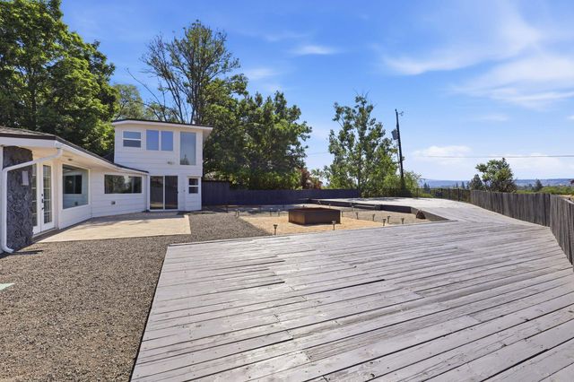 1627 W Courtland Ave, Spokane, WA 99205