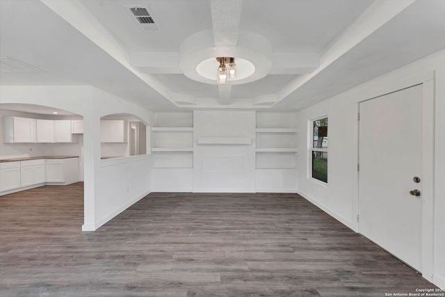 414 N Ellis St, Seguin, TX 78155
