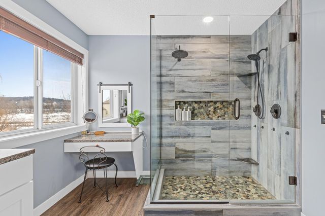 1821 Foothill Trail, Shakopee, MN 55379