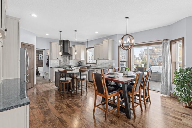 1821 Foothill Trail, Shakopee, MN 55379