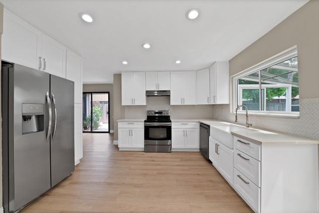 3042 Scott Drive, Rowlett, TX 75088