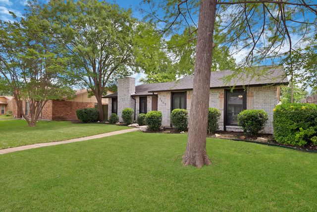 3042 Scott Drive, Rowlett, TX 75088