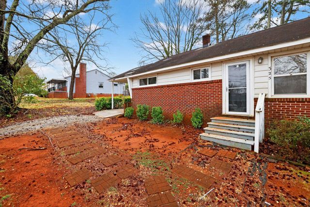325 Merideth Circle, Spartanburg, SC 29306