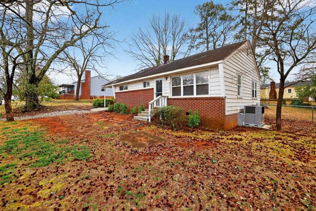 325 Merideth Circle, Spartanburg, SC 29306