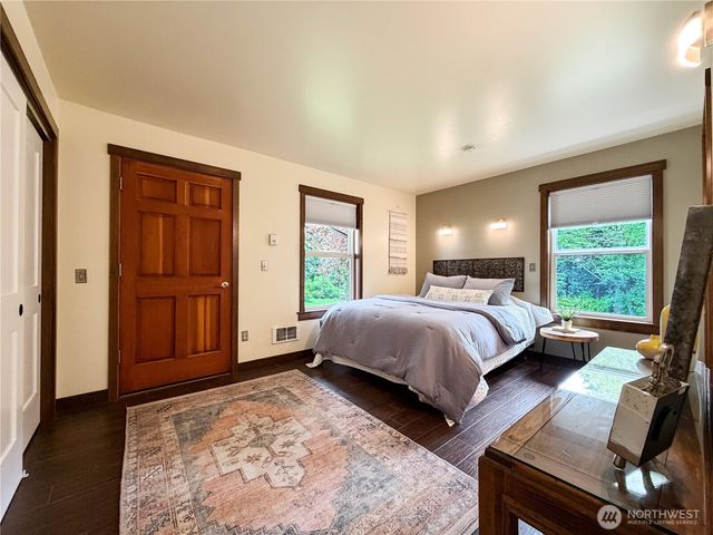 17 B Whidbey Island Drive, Hat Island, WA 98206