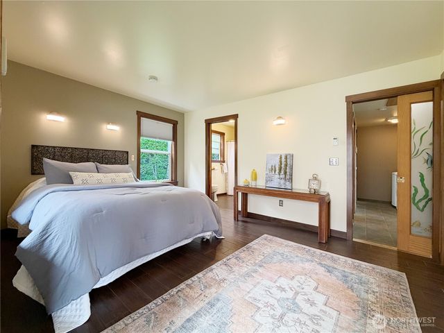 17 B Whidbey Island Drive, Hat Island, WA 98206