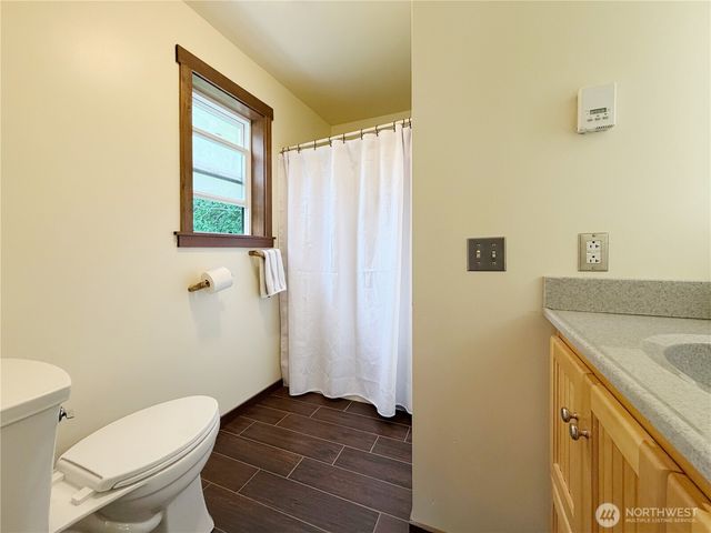 17 B Whidbey Island Drive, Hat Island, WA 98206