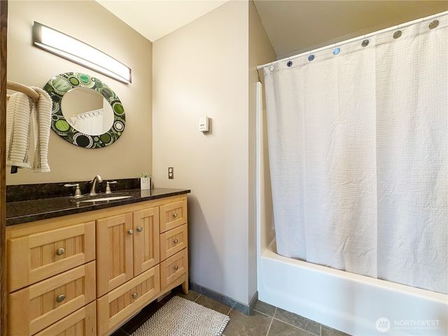 17 B Whidbey Island Drive, Hat Island, WA 98206
