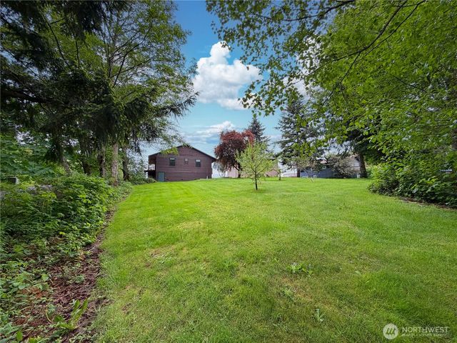 17 B Whidbey Island Drive, Hat Island, WA 98206