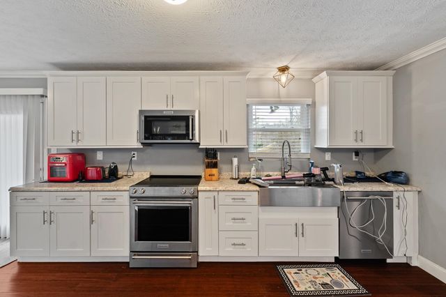 45 Hillcrest Drive, Kenova, WV 25530