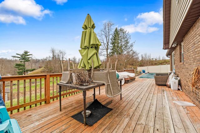 45 Hillcrest Drive, Kenova, WV 25530