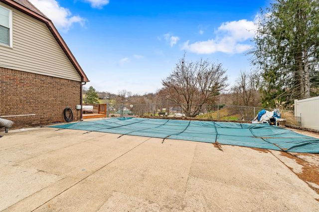 45 Hillcrest Drive, Kenova, WV 25530