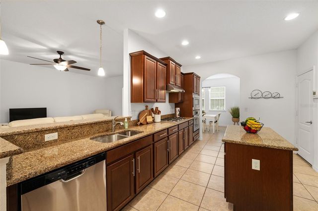 4562 ANTIETAM CREEK TRAIL, Leesburg, FL 34748