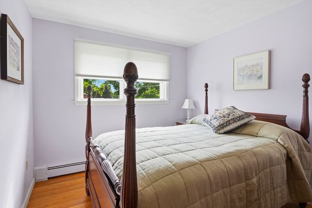 11 Farmington Circle, Marlborough, MA 01752
