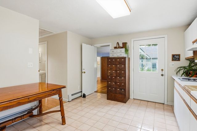 11 Farmington Circle, Marlborough, MA 01752
