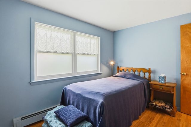 11 Farmington Circle, Marlborough, MA 01752
