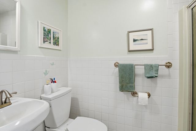 11 Farmington Circle, Marlborough, MA 01752
