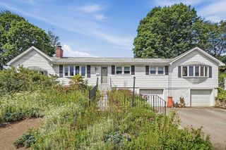 11 Farmington Circle, Marlborough, MA 01752
