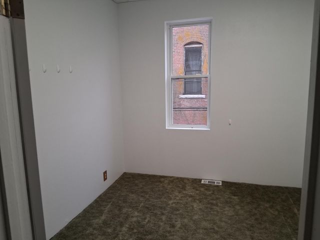 112 N Madison Avenue, Aurora, MO 65605