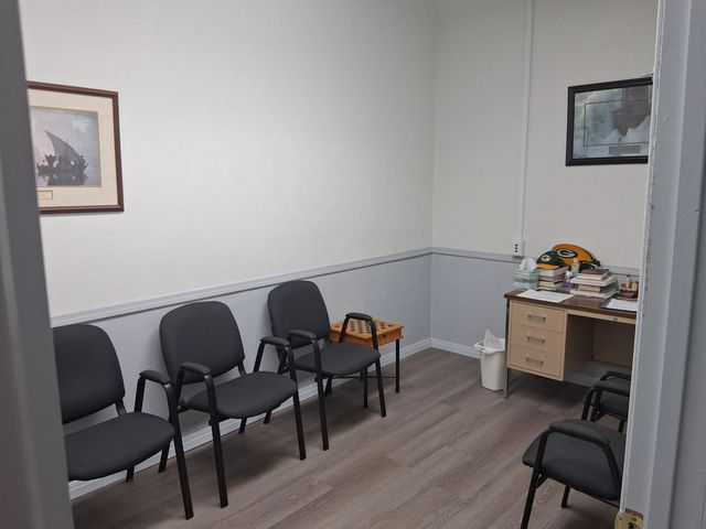 112 N Madison Avenue, Aurora, MO 65605