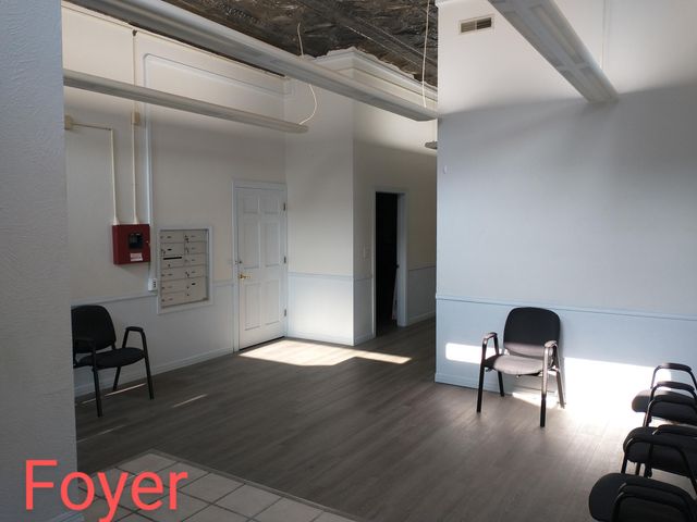 112 N Madison Avenue, Aurora, MO 65605