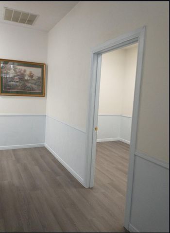 112 N Madison Avenue, Aurora, MO 65605