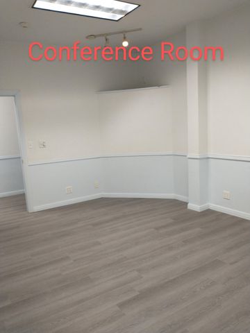 112 N Madison Avenue, Aurora, MO 65605