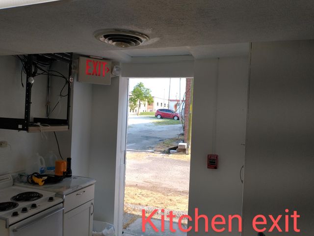 112 N Madison Avenue, Aurora, MO 65605