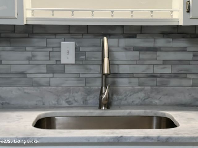 783 Browningtown Rd, Shepherdsville, KY 40165