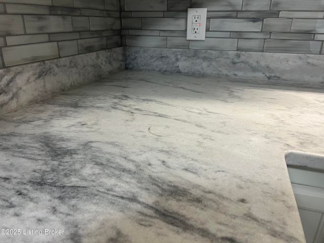 783 Browningtown Rd, Shepherdsville, KY 40165