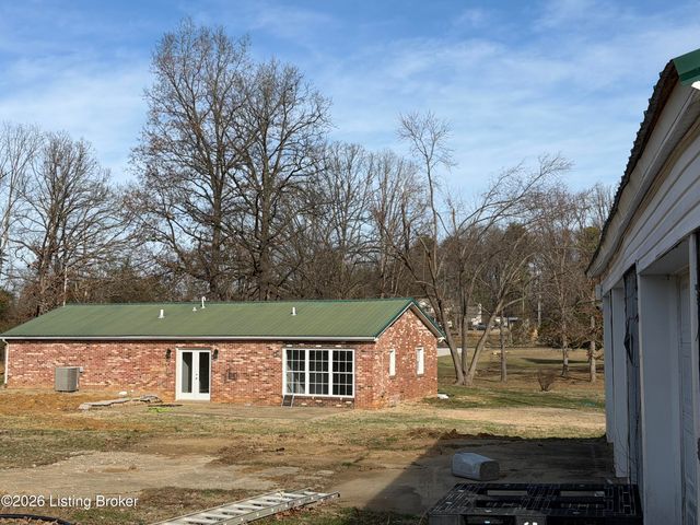 783 Browningtown Rd, Shepherdsville, KY 40165