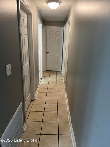 783 Browningtown Rd, Shepherdsville, KY 40165