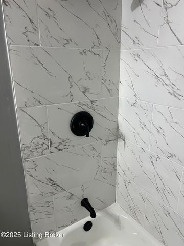 783 Browningtown Rd, Shepherdsville, KY 40165