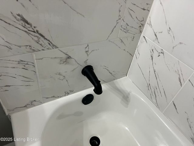 783 Browningtown Rd, Shepherdsville, KY 40165