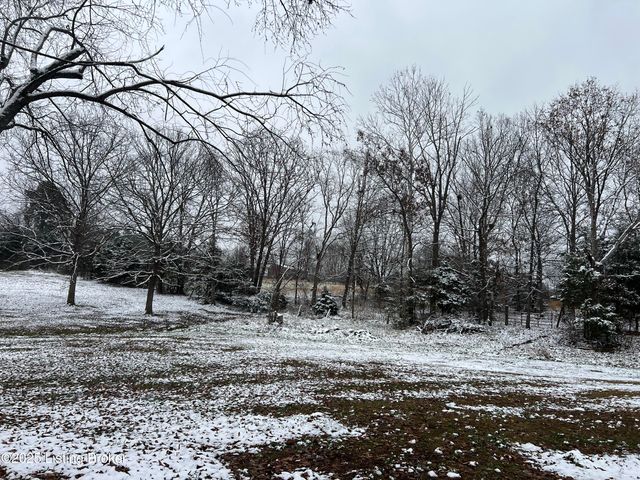 783 Browningtown Rd, Shepherdsville, KY 40165