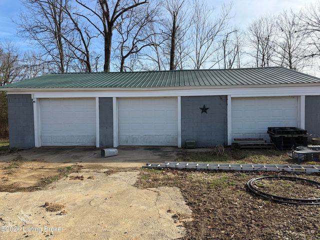 783 Browningtown Rd, Shepherdsville, KY 40165