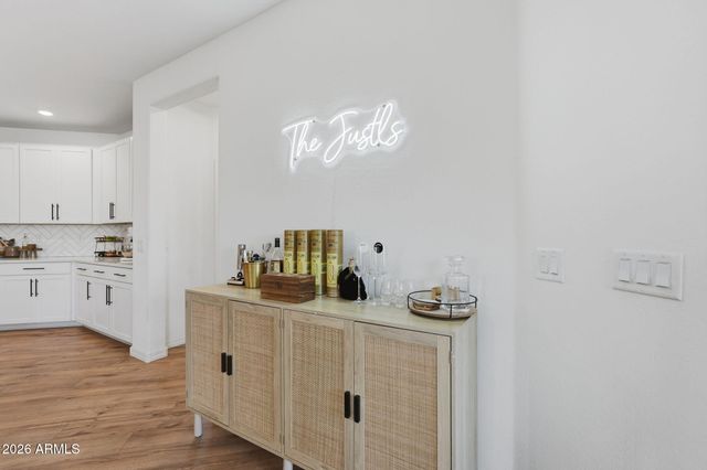 3406 W DUNBAR Drive, Phoenix, AZ 85041